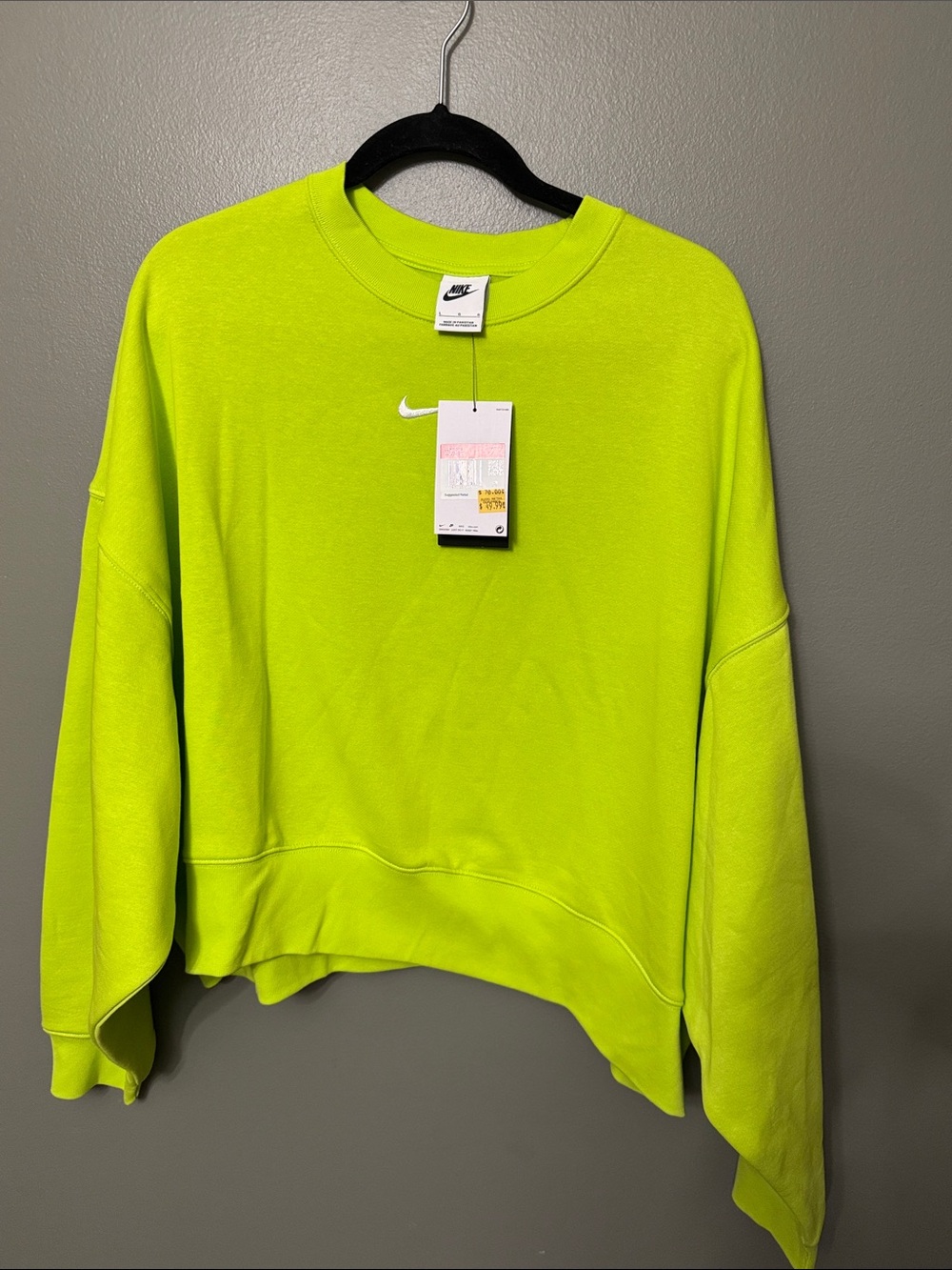 NWT. Nike Women’s Neon Yellow Cropped Crew Sweatshirt. Size L (Oversized) P2P 31